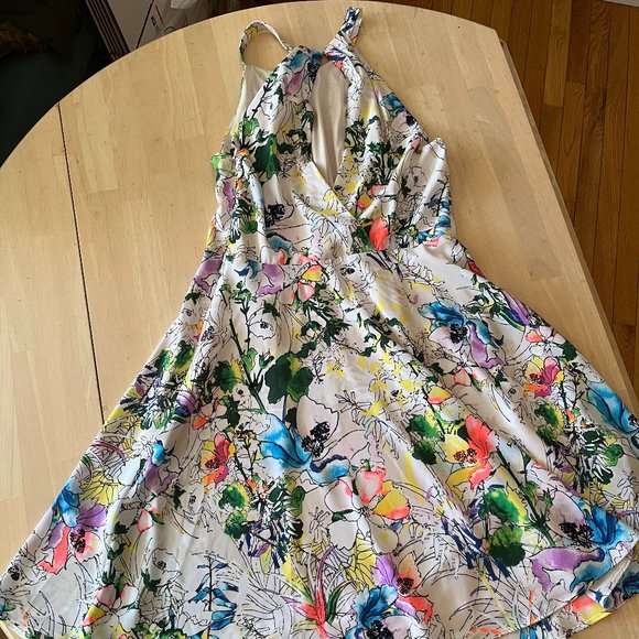 EXPRESS Watercolor Floral Halter Mini Dress Size 4 - Picture 8 of 11